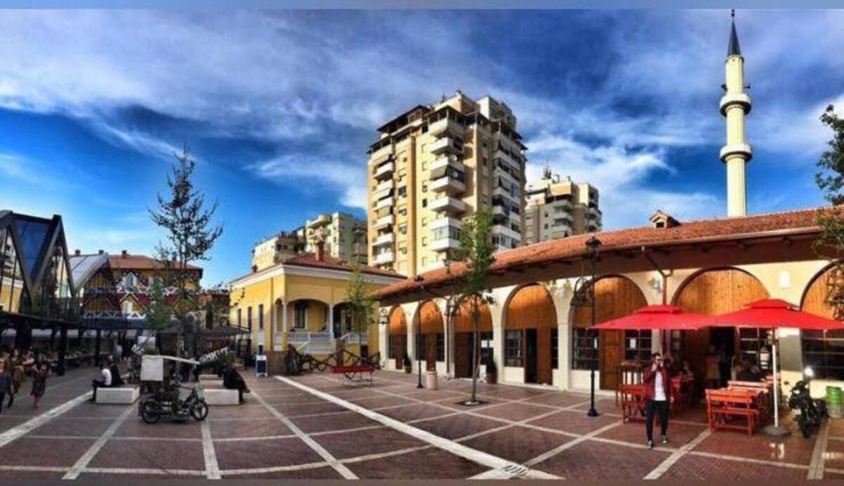 Ultra Apartments 'New Baazar 2' Tirana Buitenkant foto