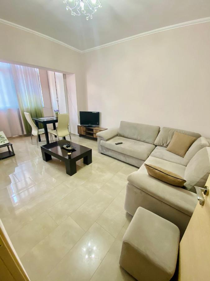 Ultra Apartments 'New Baazar 2' Tirana Buitenkant foto