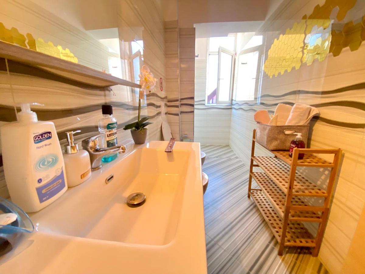 Ultra Apartments 'New Baazar 2' Tirana Buitenkant foto