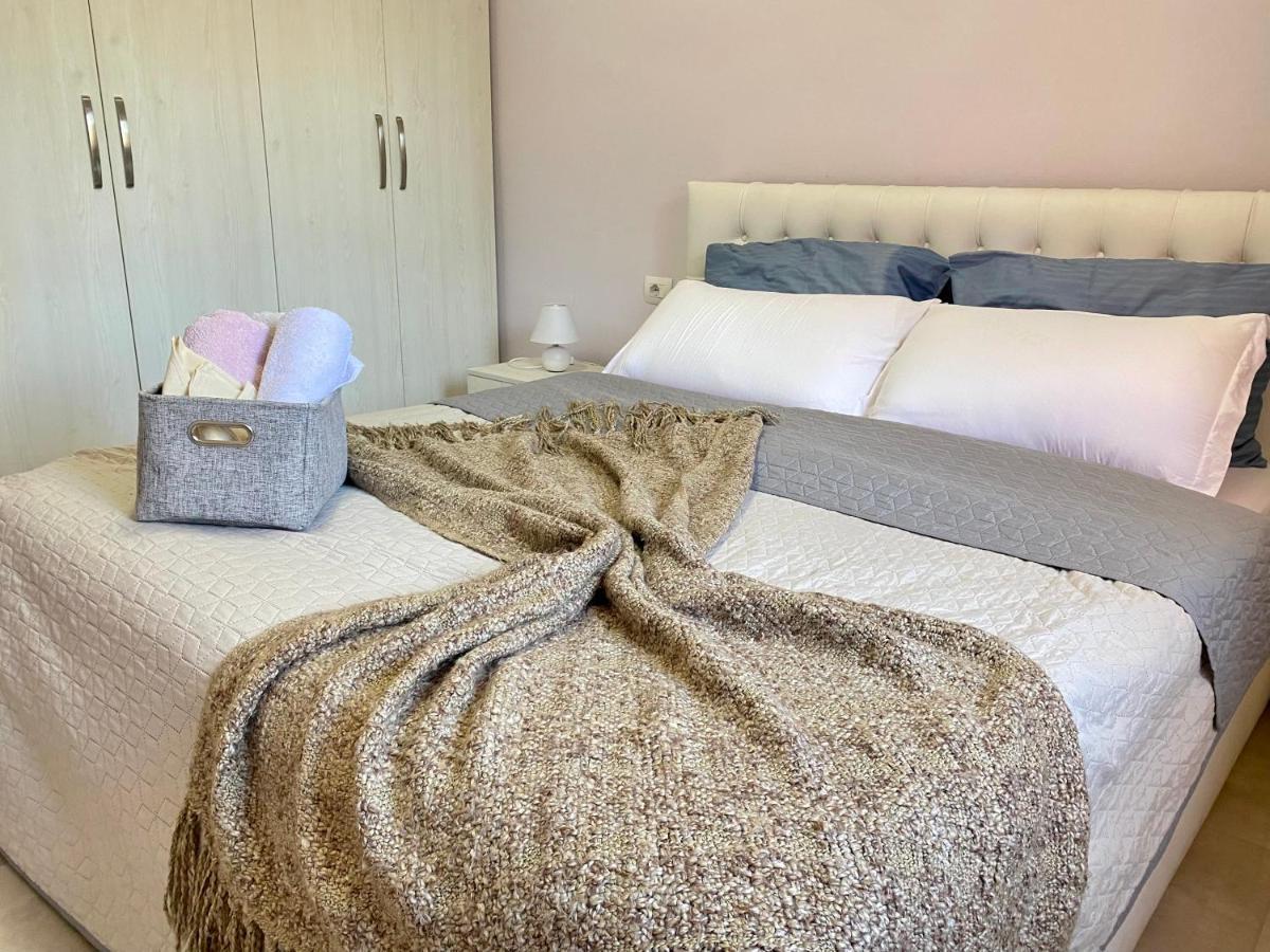 Ultra Apartments 'New Baazar 2' Tirana Buitenkant foto